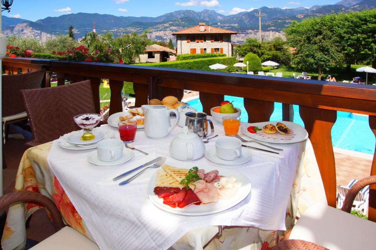 Park Hotel Val Di Monte ***S Malcesine Bagian luar foto